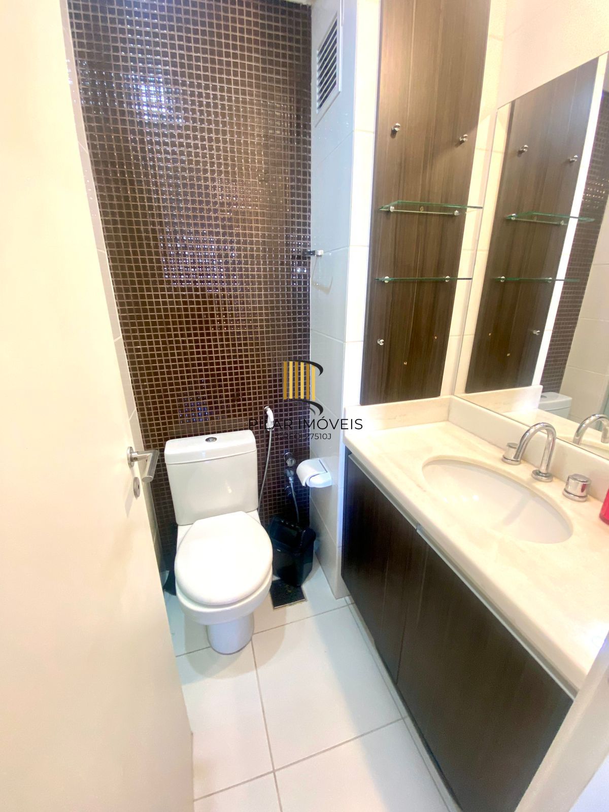 Apartamento 1 dormitório, lavabo e suite, vaga de garagem , 44m2
