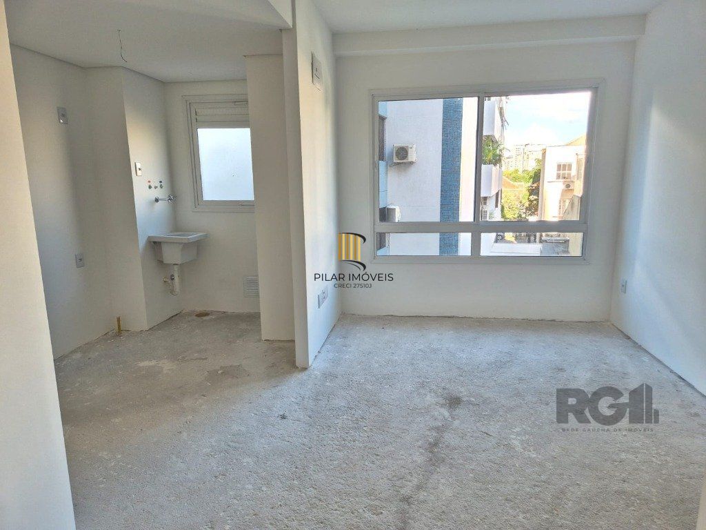 Novo, 1 suíte e infra.
