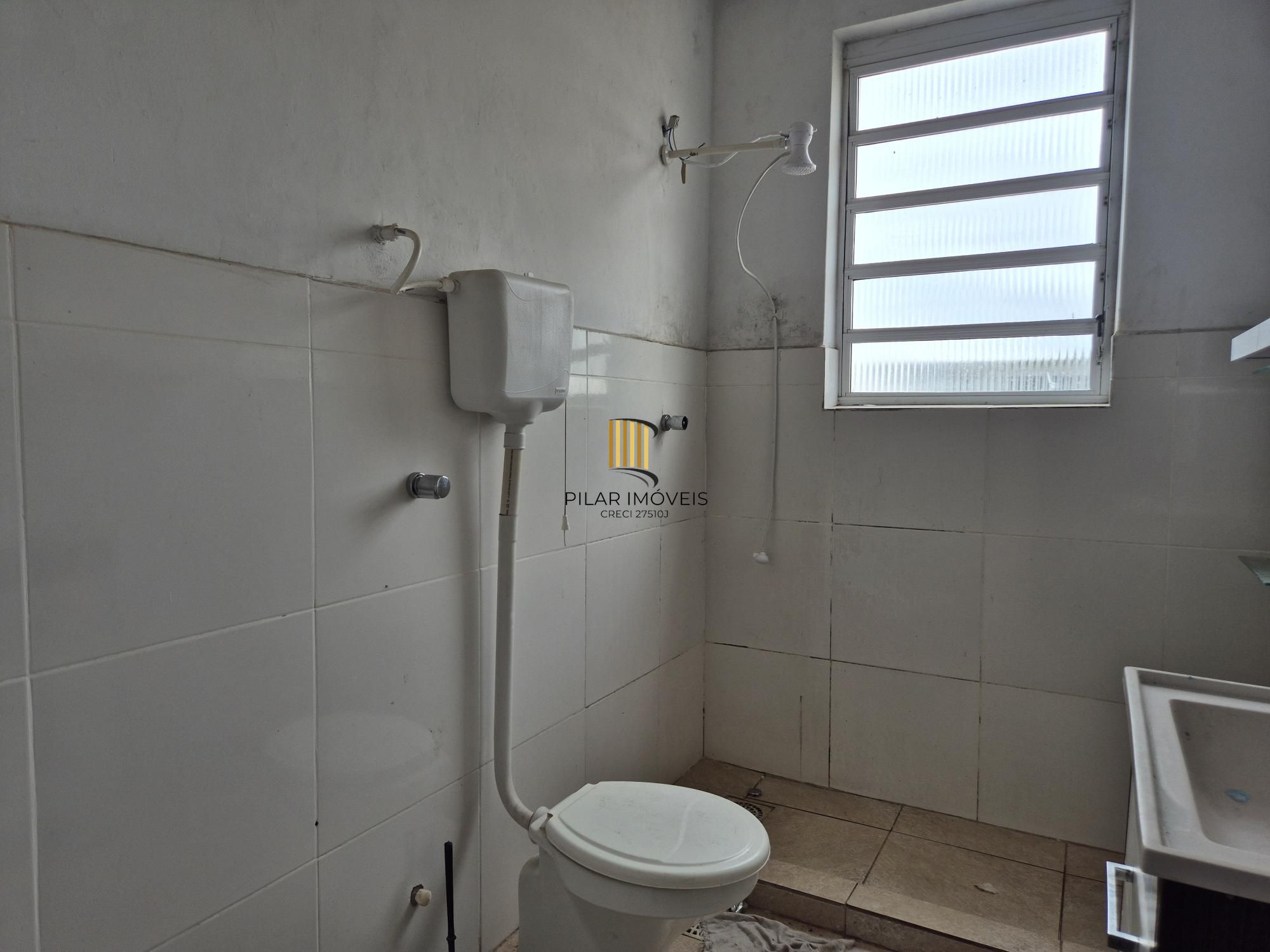 2dormitórios, desocupado