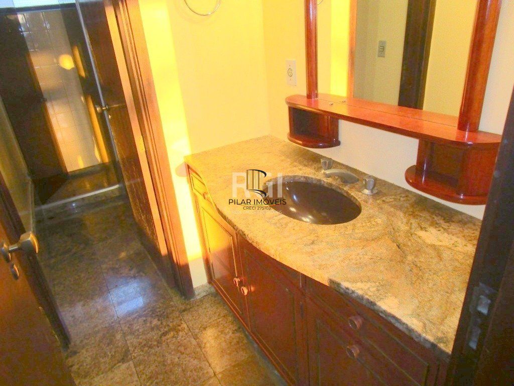 Apartamento para Venda - 145m², 3 dormitórios, sendo 1 suites, 2 vagas - Menino Deus