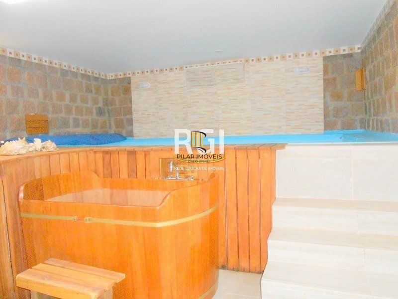 Casa para Venda - 430m², 3 dormitórios, sendo 1 suites, 2 vagas - Vila Nova