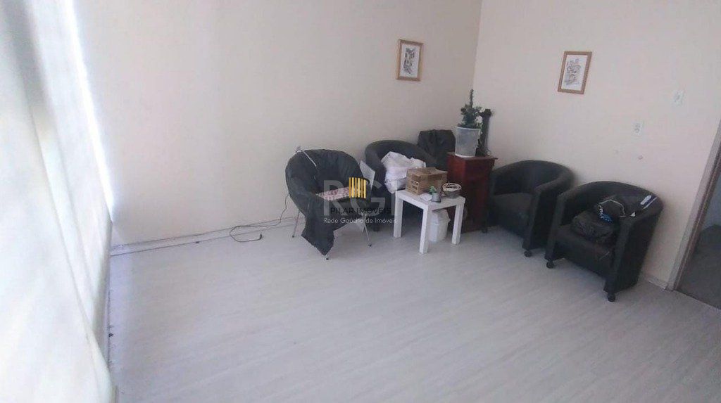 Casa para Venda - 100m², 3 dormitórios, 1 vaga - Menino Deus