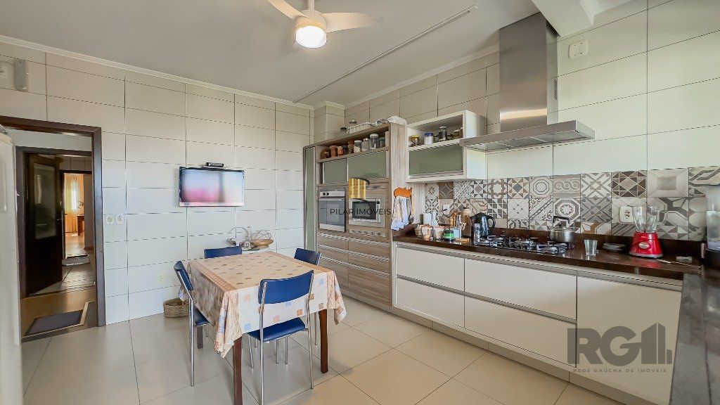 Casa com 3 Quartos e 2 vagas à venda, 344 m² por R$ 2.800.000,00
