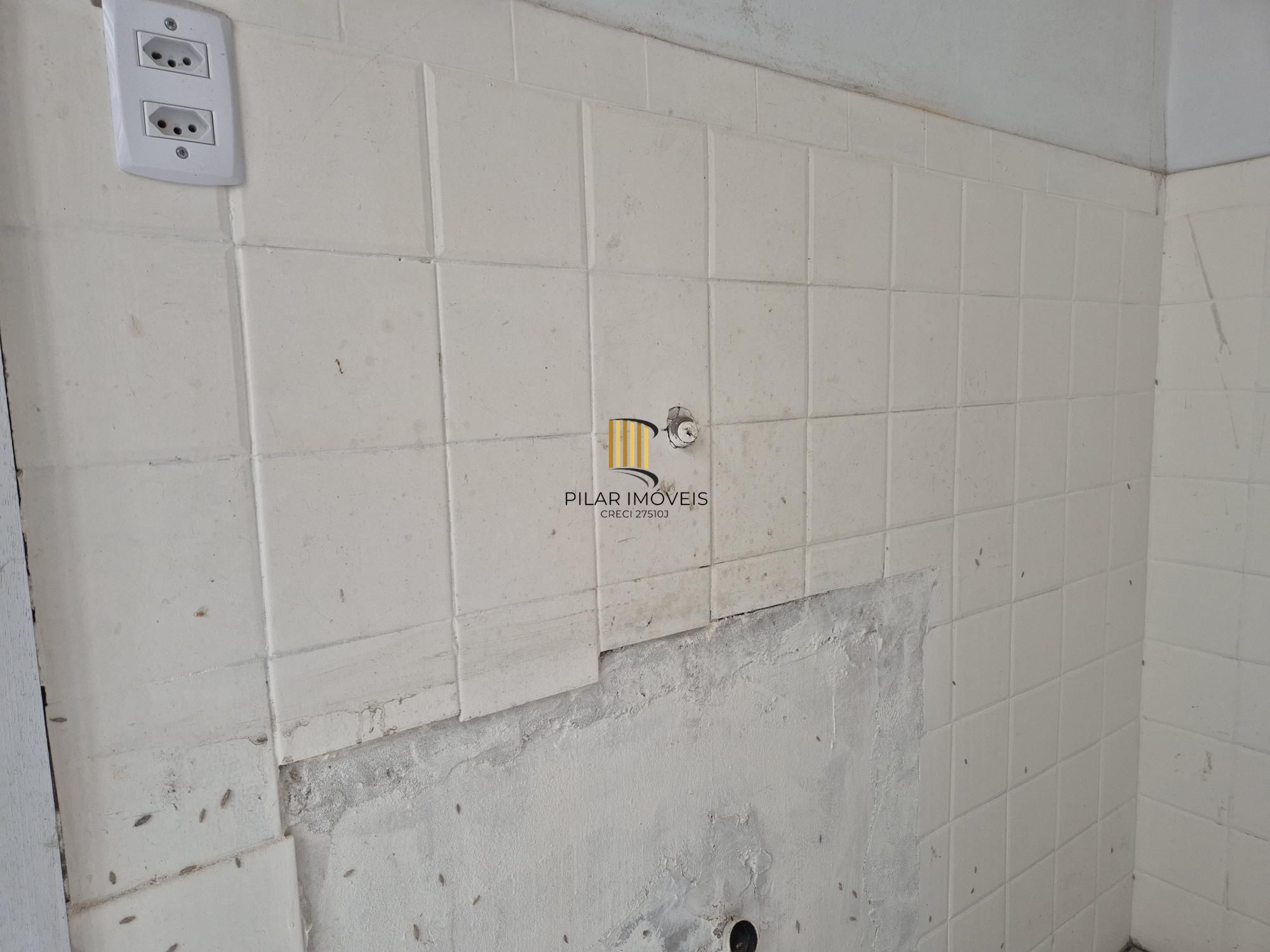 2dormitórios, desocupado