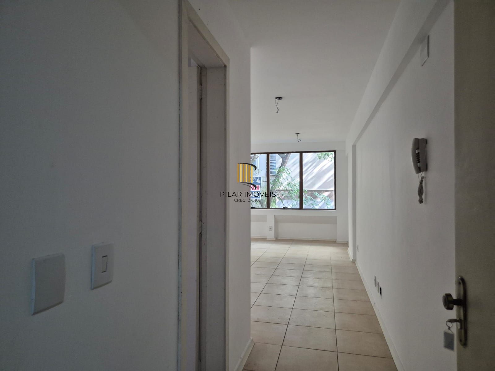 Sala comercial desocupada