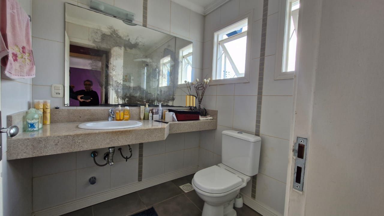 Casa em Condomínio Fechado com 163 m² de área útil, portaria 24 h e todo conforto de morar na hípica