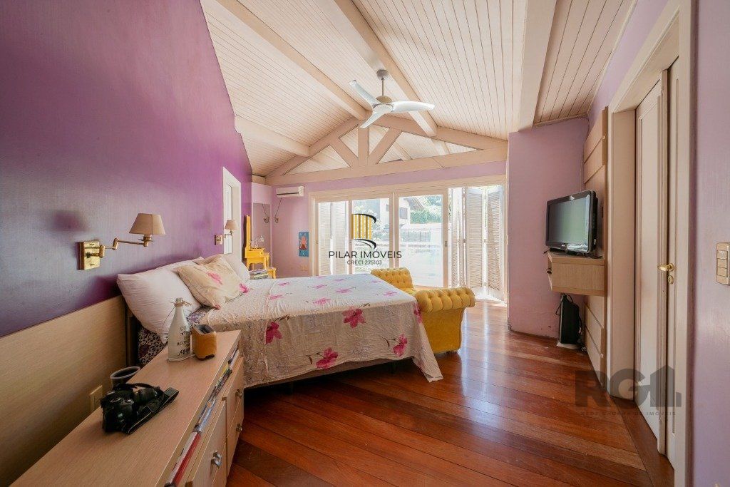 Casa - 4 suítes - 3 vagas - 350 m² - BAIRRO CHÁCARA DAS PEDRAS