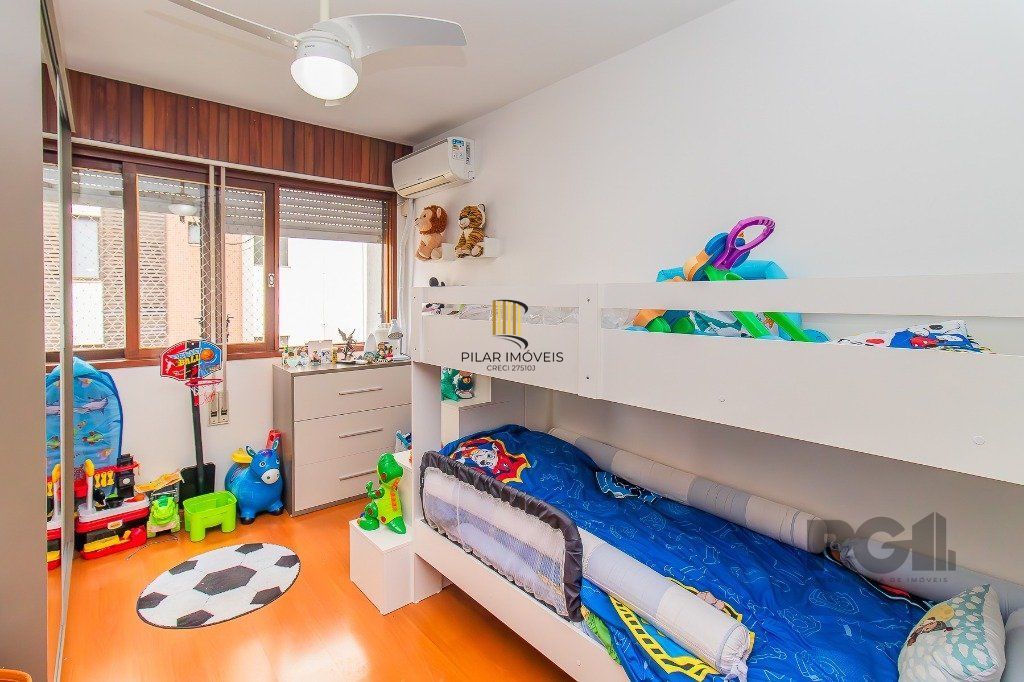 3 dormitórios em 103m² no miolo do Menino Deus