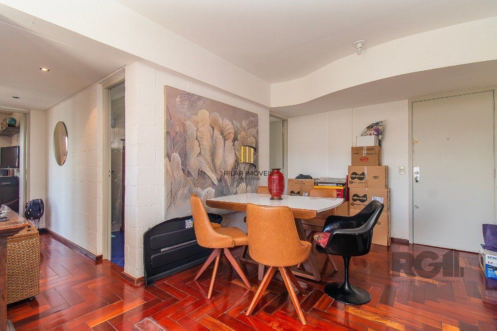 APARTAMENTO 2 DOMITÓRIOS NO BOM FIM, GARAGEM ELEVADOR PROXIMO A UFRGS PORTO ALEGRE
