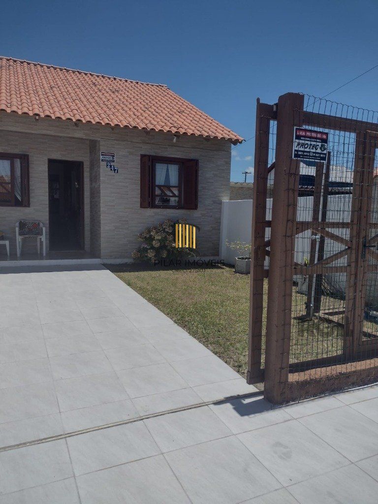 CASA -  2 dorms - 2 vagas - 57,00 m² - CIDREIRA