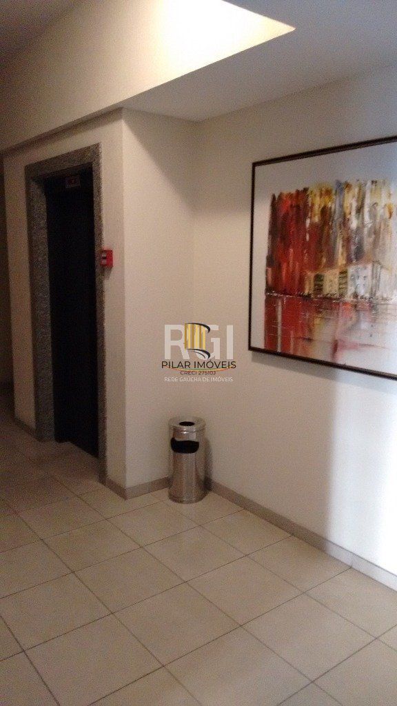 Apartamento para Venda - 238.12m², 3 dormitórios, sendo 1 suites, 3 vagas - Menino Deus