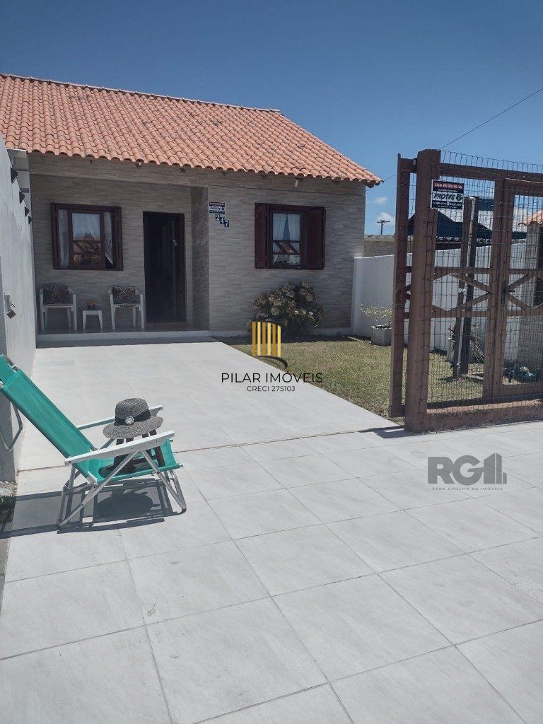 CASA -  2 dorms - 2 vagas - 57,00 m² - CIDREIRA