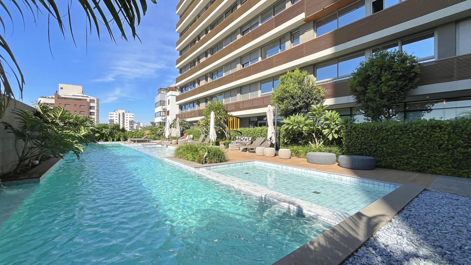 Duplex, mobiliado, andar alto de 2 dormitórios; 2 vagas