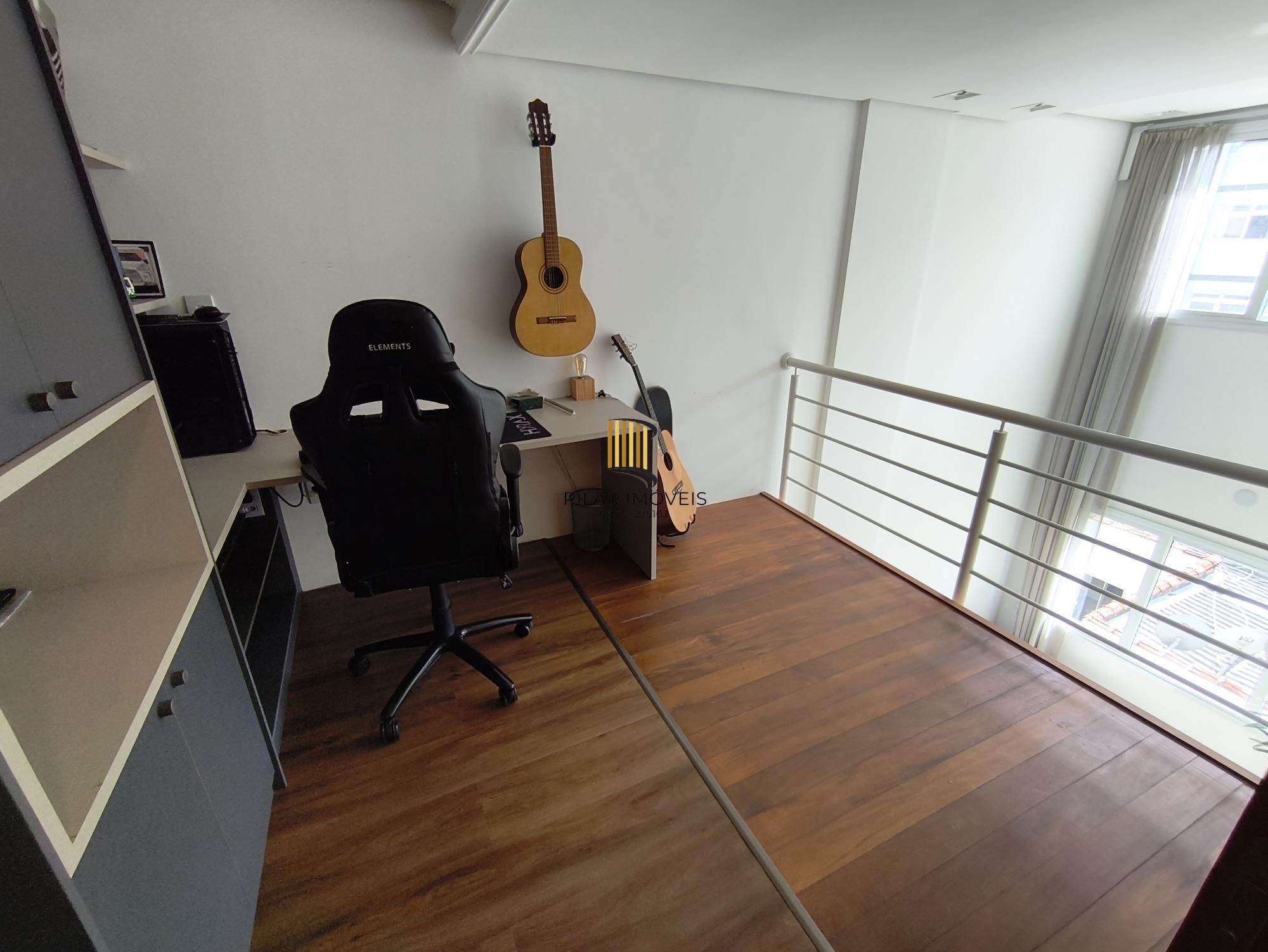 APARTAMENTO 2 DORMITÓRIOS COM 1 VAGA NO MENINO DEUS