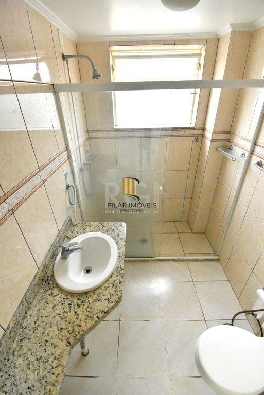 Apartamento de 2 dormitórios, 1 vaga de garagem coberta e escriturada.