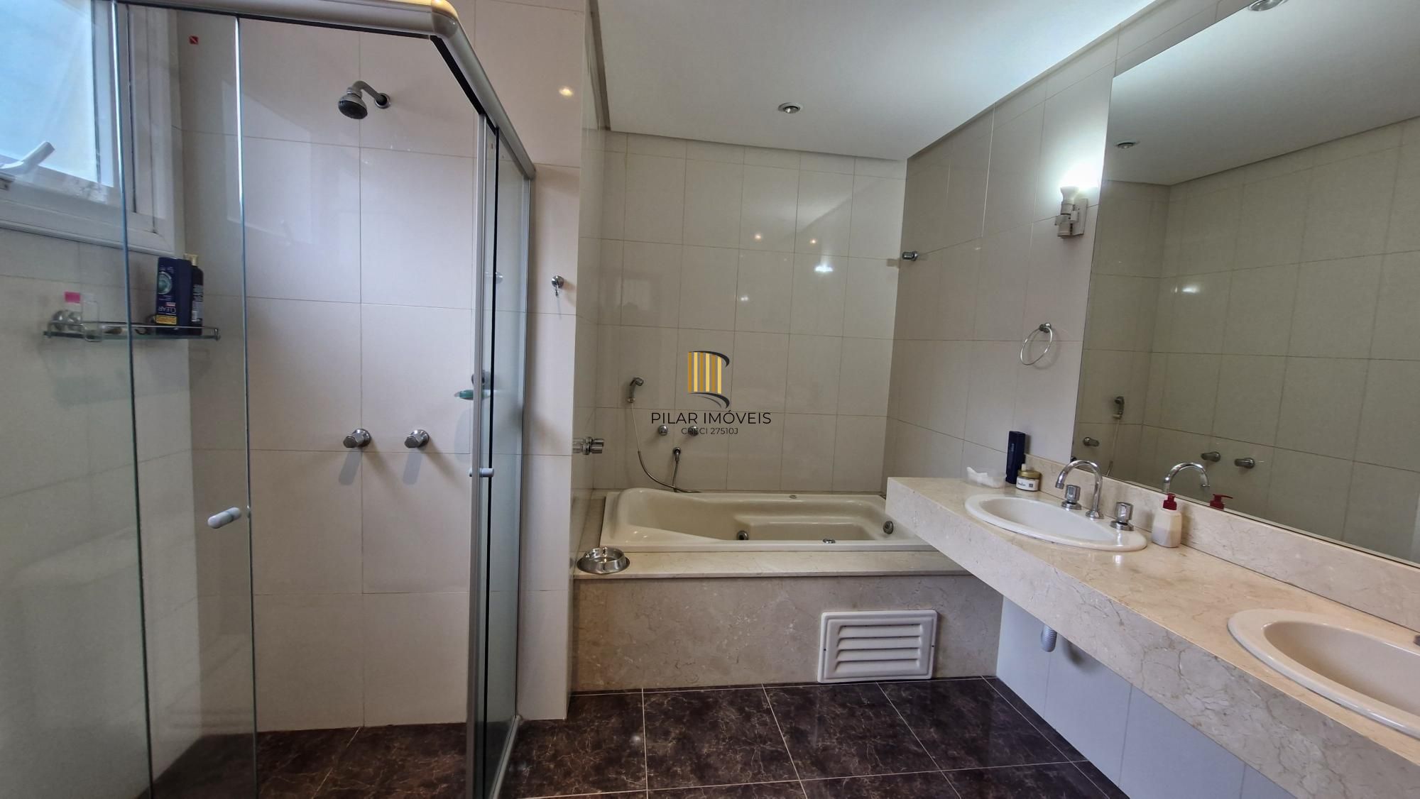 Casa 3 dormitórios próximo ao Iguatemi