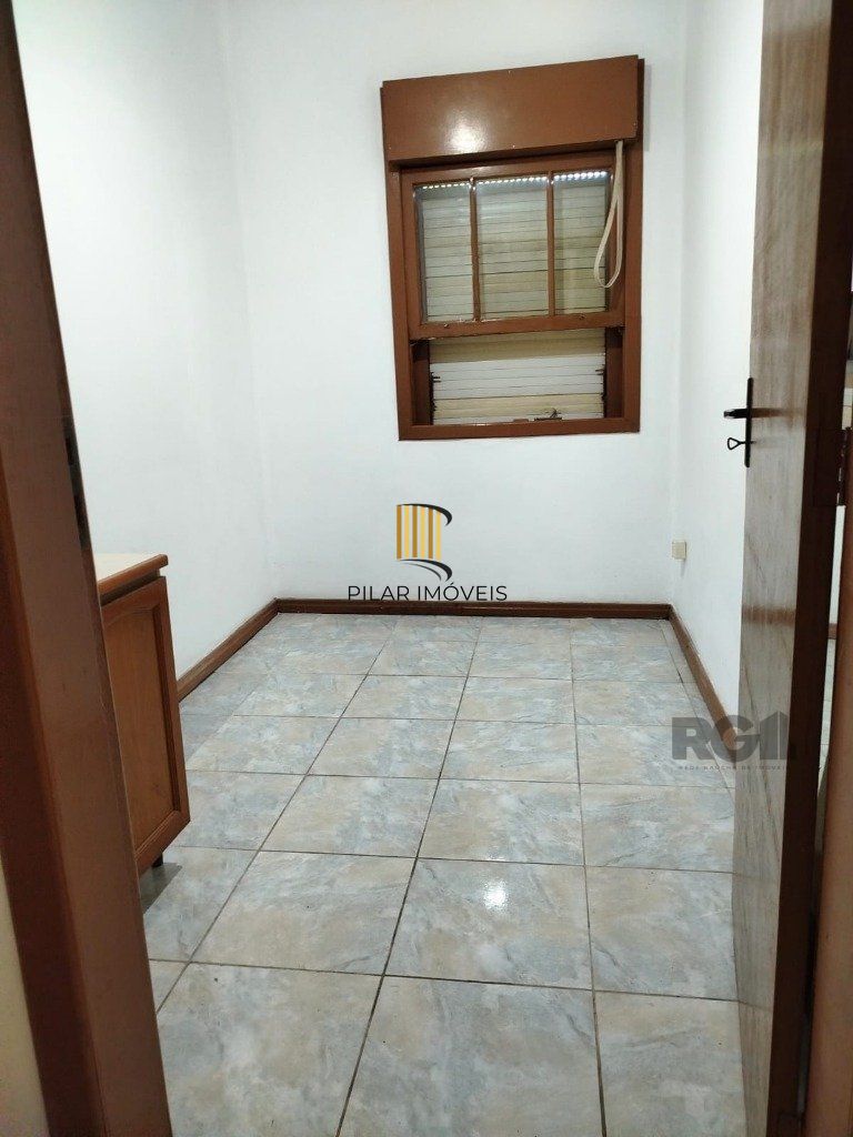 Casa térrea em ótimo estado.