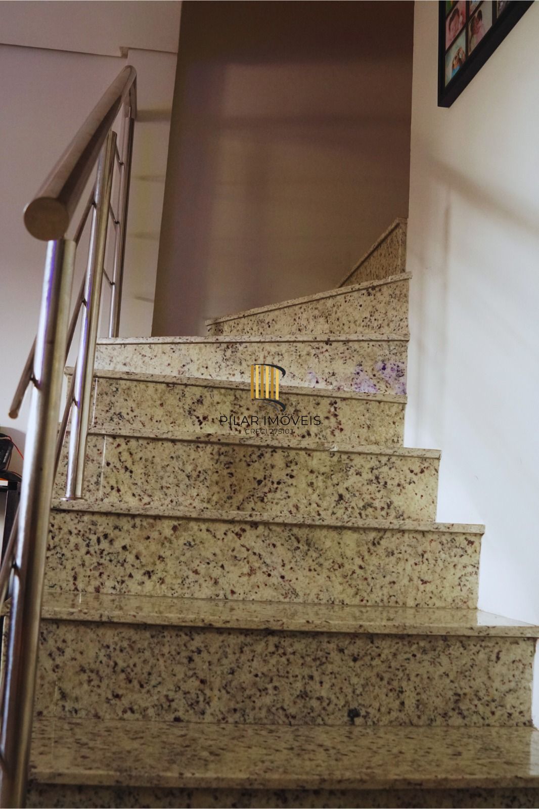 Sobrado à Venda – Conforto, Segurança e Vista Incrível para o Guaíba