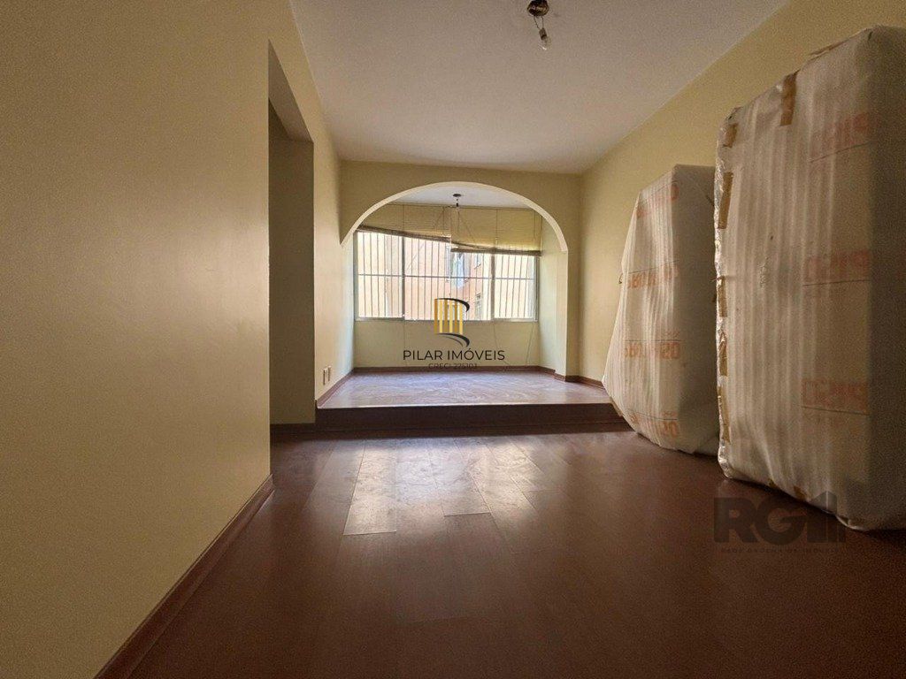 APARTAMENTO - 1 dormitório - 1 vaga - 45,13 m² - MENINO DEUS - Pilar Imóveis