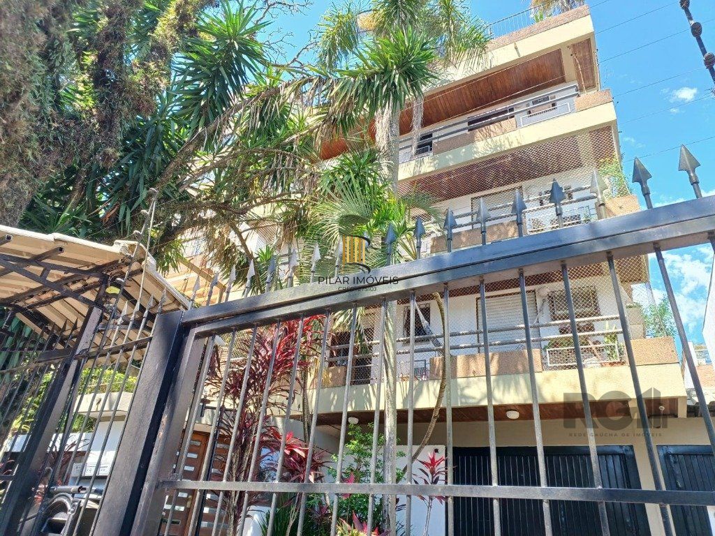 2D em 85m² com lareira e churrasqueira