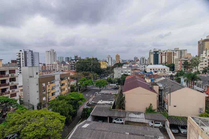 3dormitórios com dependência, reformado.