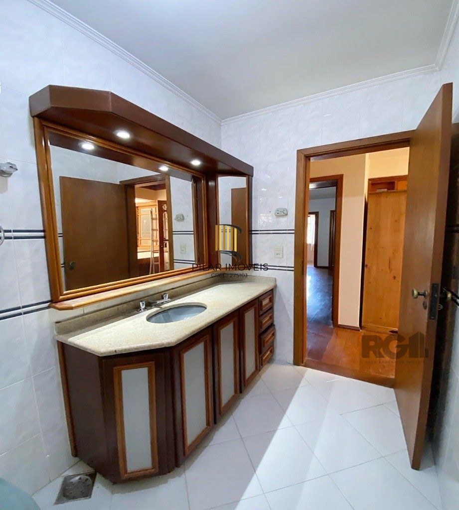 CASA - 4 dorms. -  3 vagas - 254,79 m² - SANTA TEREZA