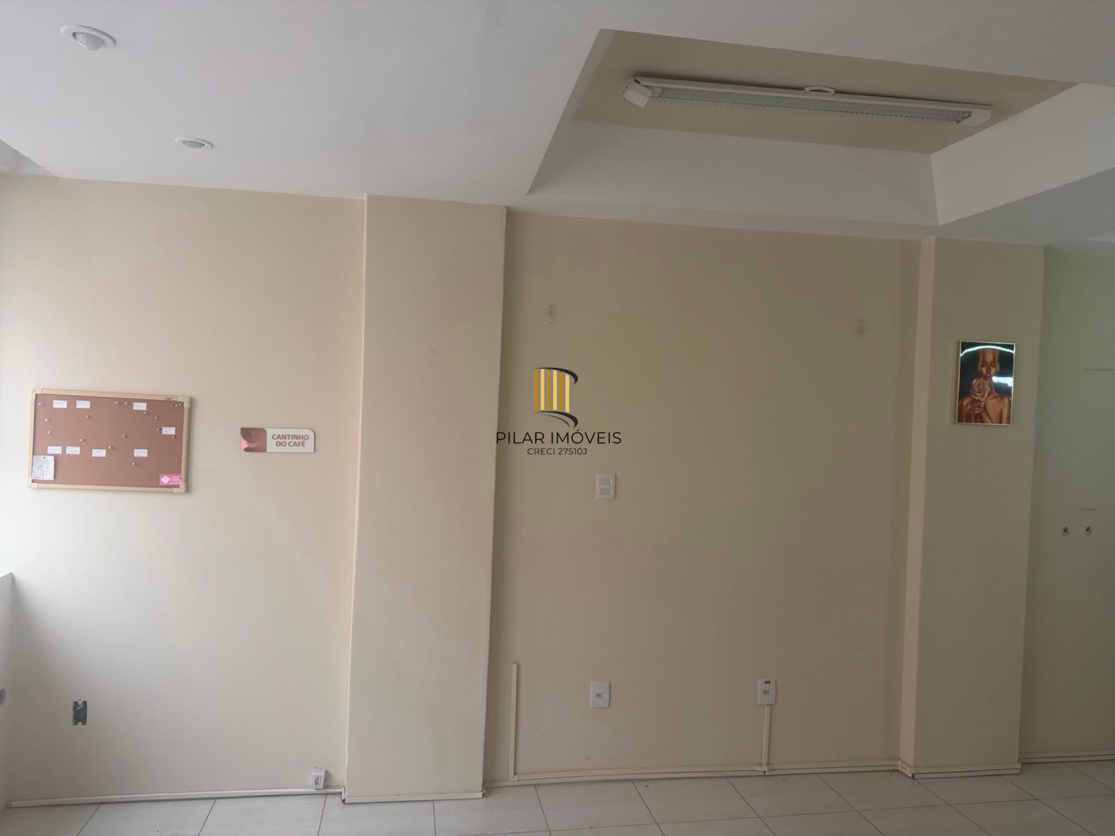 Excelente oportunidade sala comercial rua DR. flores , 0 dormitório