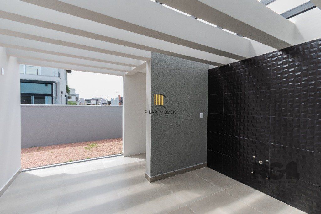 CASA EM CONDOMINIO - 3 dorms.-  3 vagas - 155 m² - GRAVATAÍ