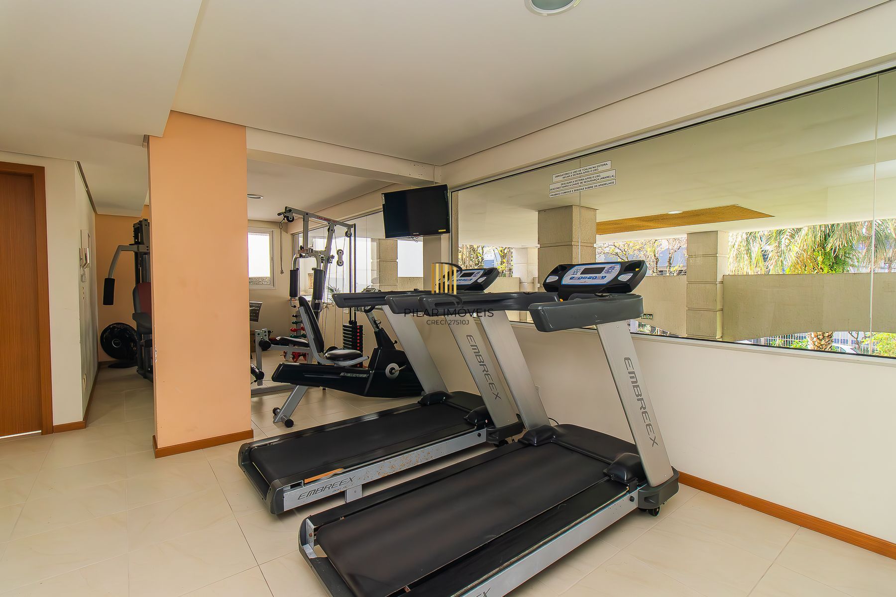 2D com suíte, vaga e churrasqueira