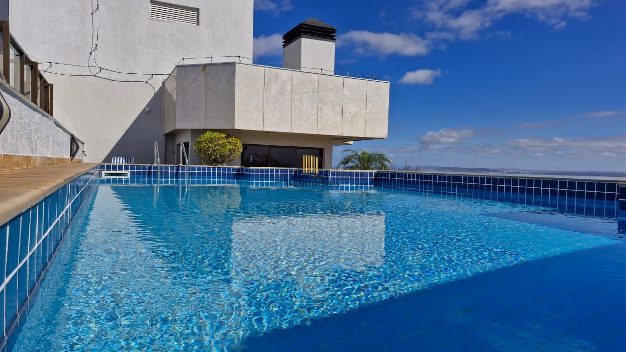 Apartamento de frente para o Guaíba/Parque Marinha do Brasil, com 3 dormitórios, 2 garagens cobertas