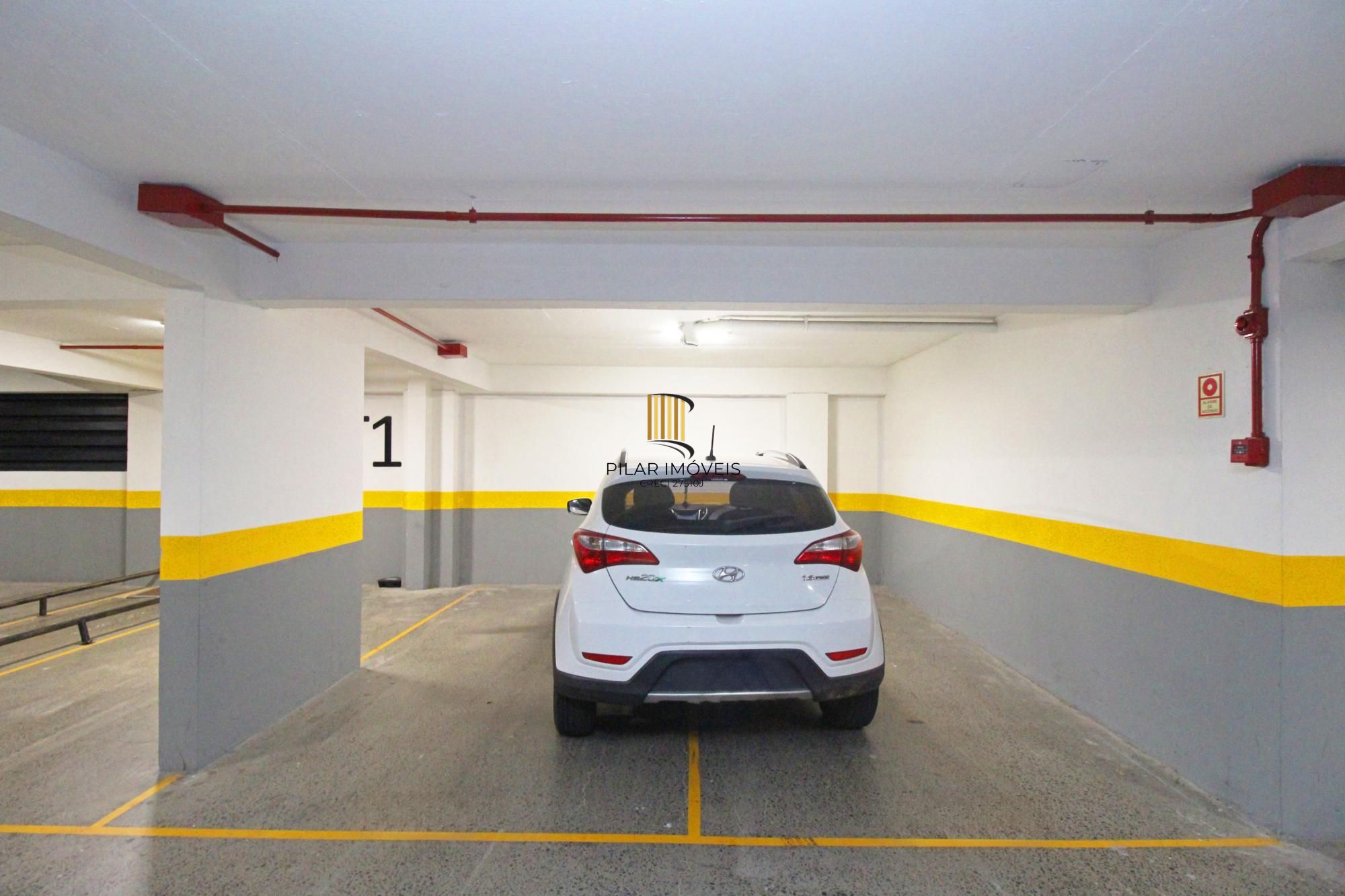 Apartamento 82m² - três dormitórios, suíte, duas vagas de garagem