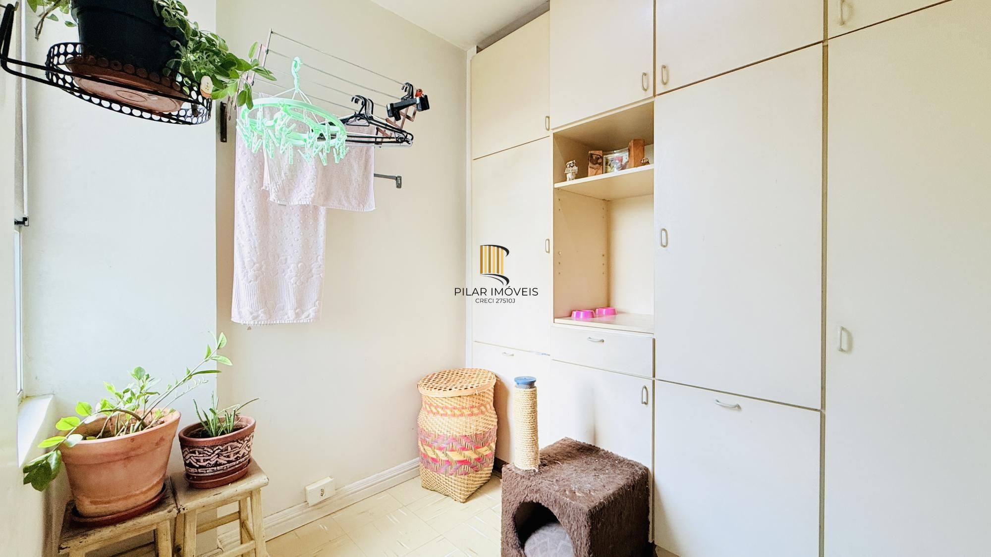 Apartamento com 3 quartos, 1 suíte,  à venda na Avenida Doutor Nilo Peçanha, 1121, Três Figueiras, Porto Alegre