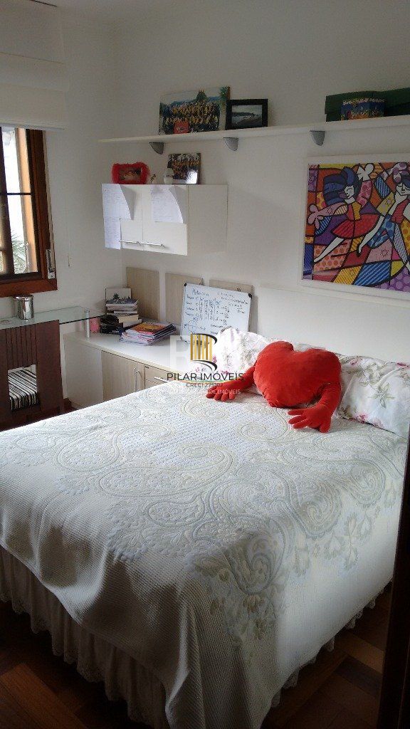 Apartamento para Venda - 238.12m², 3 dormitórios, sendo 1 suites, 3 vagas - Menino Deus