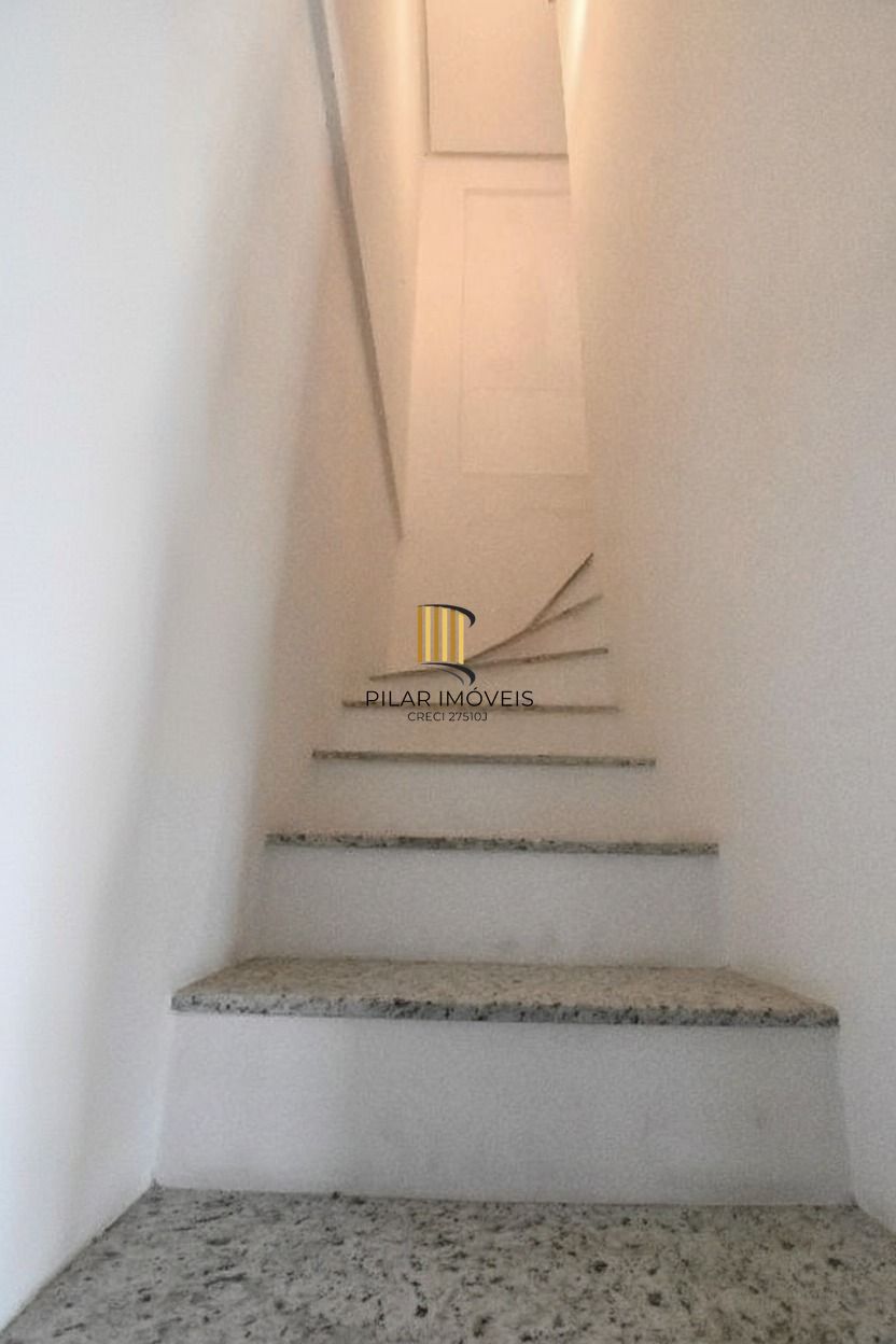 APARTAMENTO 2 DORMITÓRIOS COM 1 VAGA E SACADA COM CHURRASQUEIRA