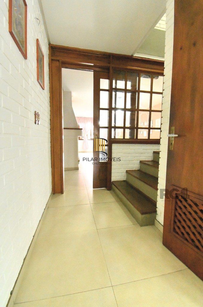 CASA - 5 dorms. -  3 vagas -  290 m² - MENINO DEUS