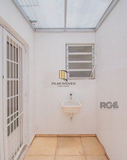 APARTAMENTO  JK -  1 dormitório - 22,00 m² - MENINO DEUS