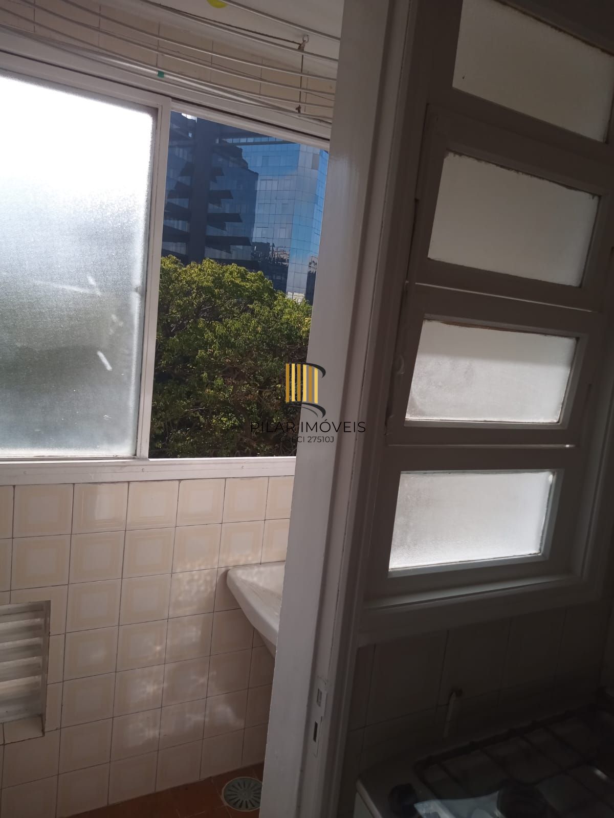 Apartamento um dormitório, panorâmico e próximo a URGS