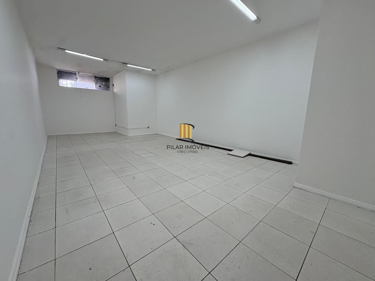 Sala comercial 822,66m² no centro de Porto Alegre