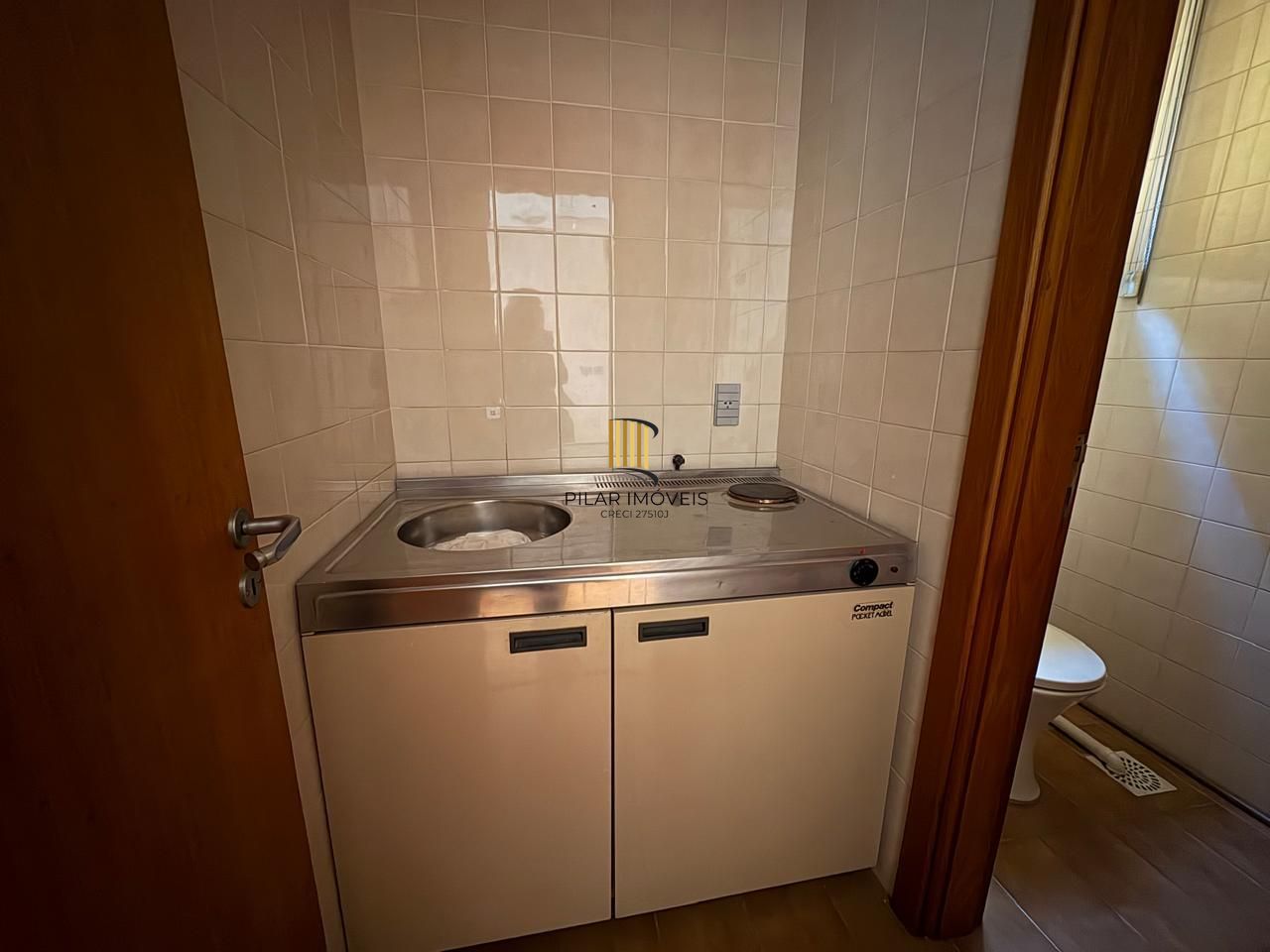 Sala/comercial 41,66 no Menino Deus