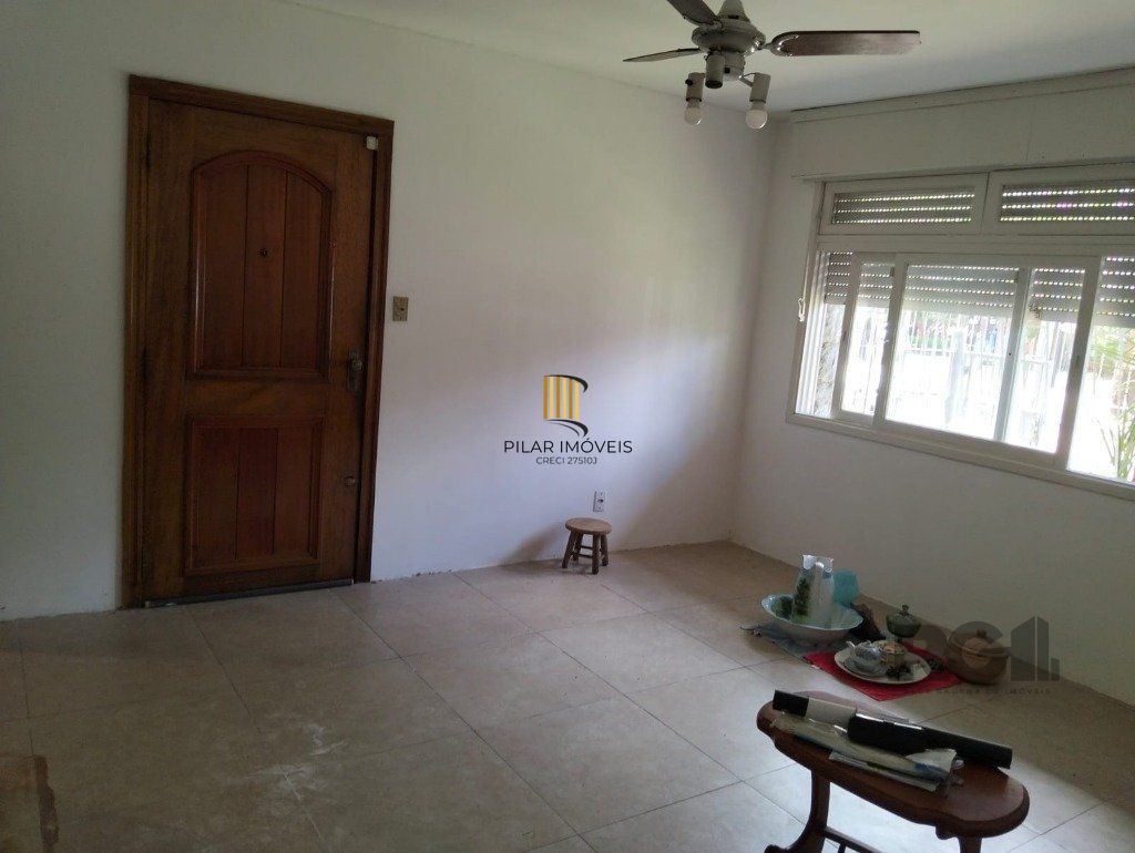 Apartamento 3 Dormitórios , dependência de empregada e vaga de garagem.