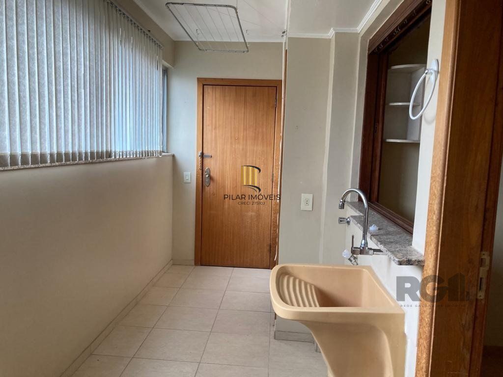 Apartamento - 3 dormitórios - 144,71 m² - Menino Deus