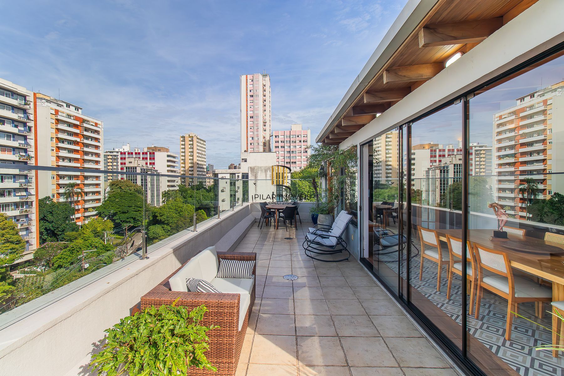Cobertura Duplex, 4 D - 1 suíte - 1 vaga - 247,31 m² - Moinhos de Vento