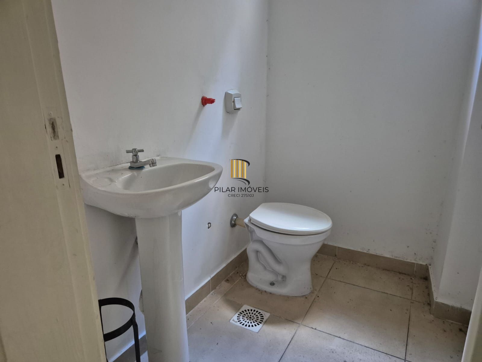 Sala comercial desocupada