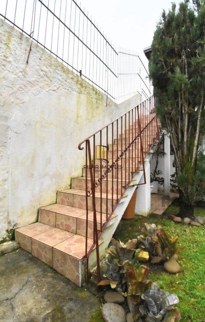 CASA - 5 dorms. -  3 vagas -  290 m² - MENINO DEUS