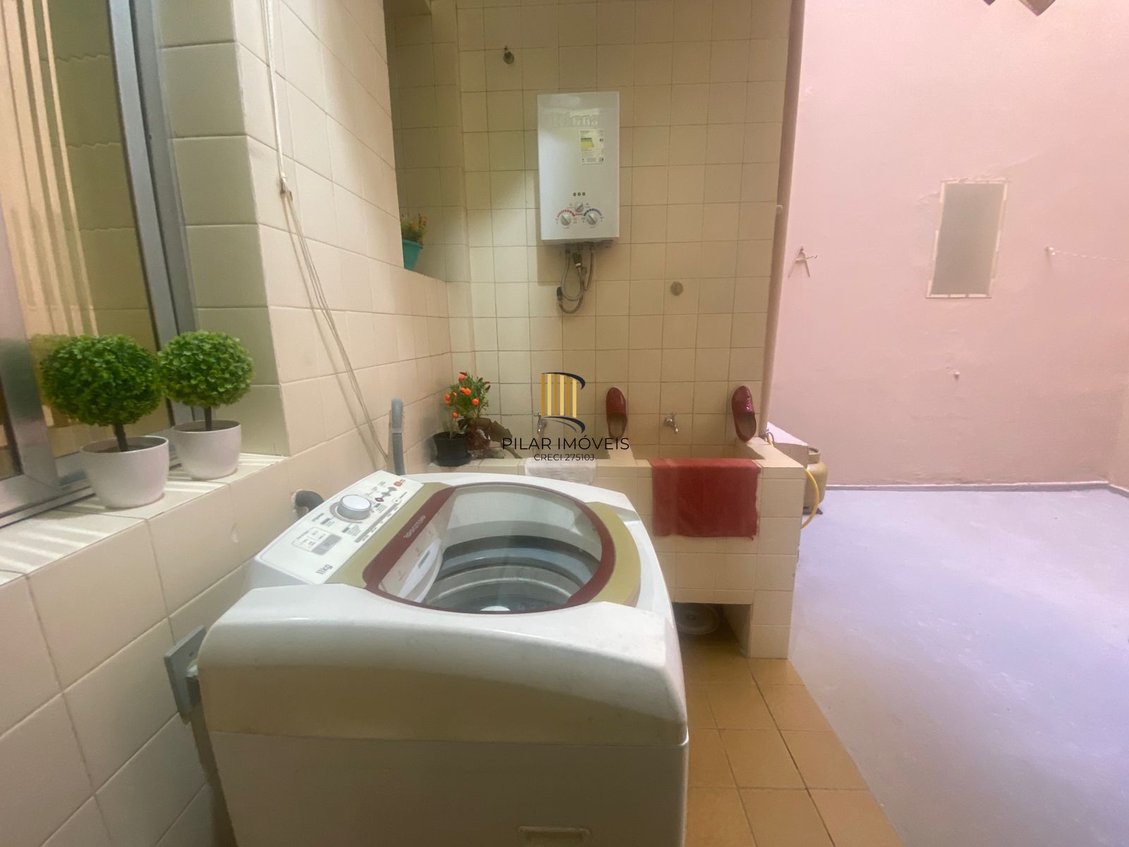 Apartamento garden 3 dormitórios 2 banheiros 128m2 e vaga coberta, Menino Deus