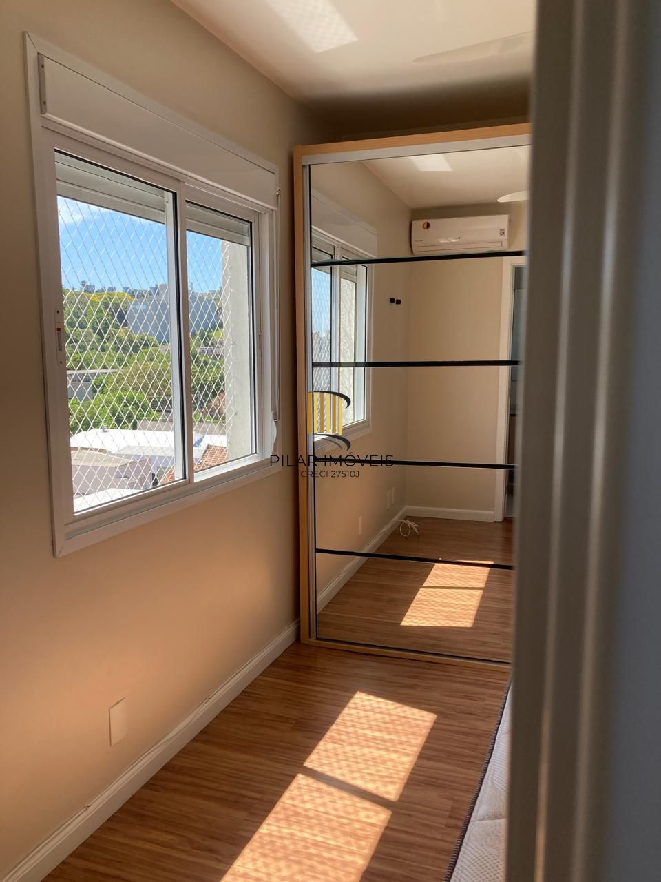 Apartamento 2 dormitórios com suíte e vaga coberta escriturada