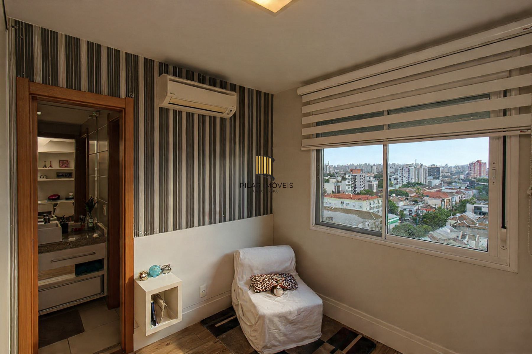 3 suítes 2 vagas Menino Deus