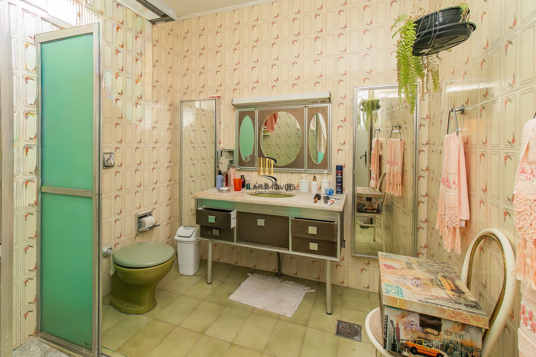 Casa 3 dormitórios, 5 vagas.