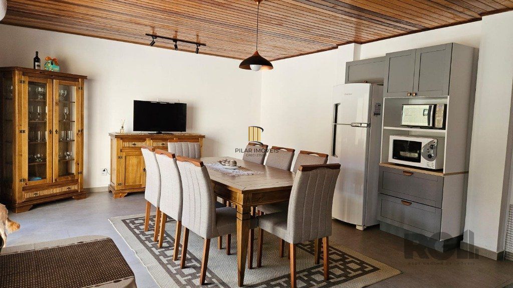 Casa 3 dormitórios, 5 vagas, 155 m² área construída, terreno 300m², Nonoai.