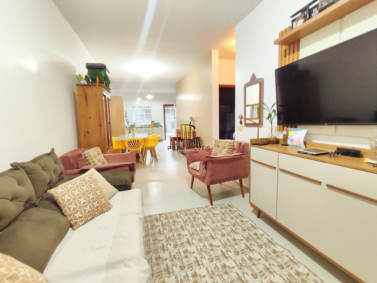 LINDA CASA DE 2 DOMITÓRIOS, PRÓXIMA AO MAR